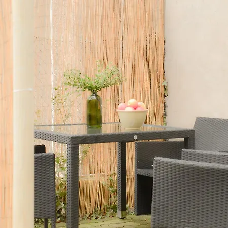 Milpau 1 - Modernes Und Zentrales Studio-apartment Mit Queensize-bett - Netflix, Nespresso, Smart-tv Und Terrasse * Essen