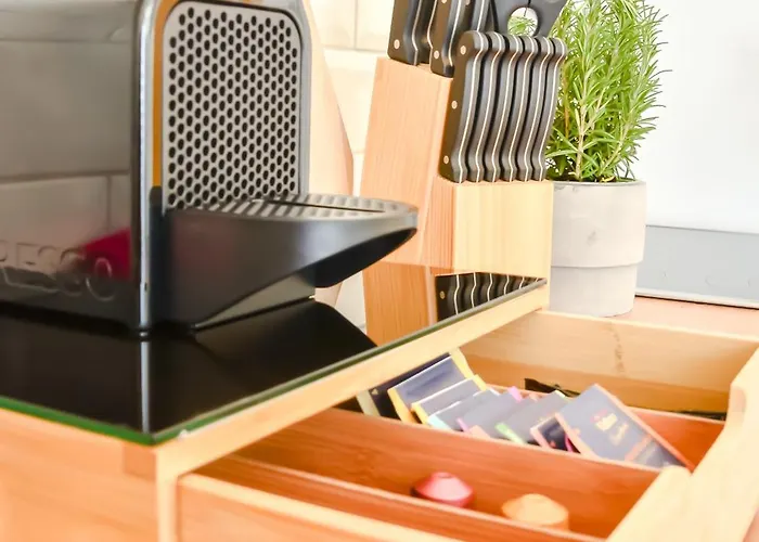 Milpau 1 - Modernes Und Zentrales Studio-apartment Mit Queensize-bett - Netflix, Nespresso, Smart-tv Und Terrasse *